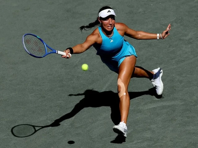 Pegula reaches Charleston final